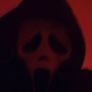 Meet your Posher, Mellia